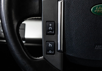 Подержанный автомобиль Land Rover Freelander 2010 года (16 фото)