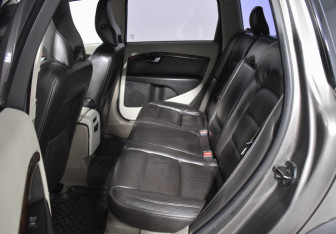 Подержанный автомобиль Volvo XC70 2008 года (11 фото)