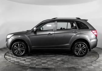 Подержанный автомобиль Lifan X60 2015 года (8 фото)