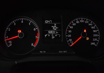 Подержанный автомобиль Volkswagen Polo Sedan 2018 года (21 фото)