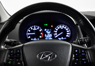 Подержанный автомобиль Hyundai Creta 2017 года (15 фото)