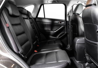 Подержанный автомобиль Mazda CX-5 2016 года (16 фото)