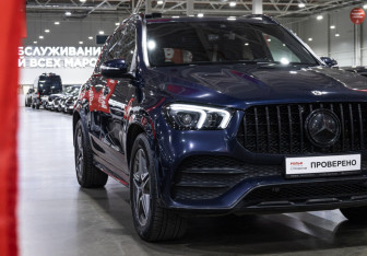 Подержанный автомобиль Mercedes-Benz GLE 2021 года (4 фото)