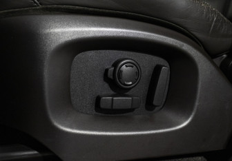 Подержанный автомобиль Land Rover Range Rover Sport 2017 года (16 фото)