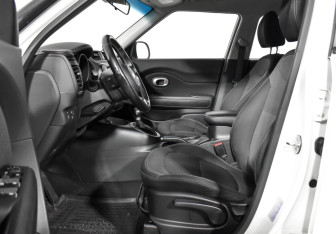 Подержанный автомобиль Kia Soul 2017 года (10 фото)