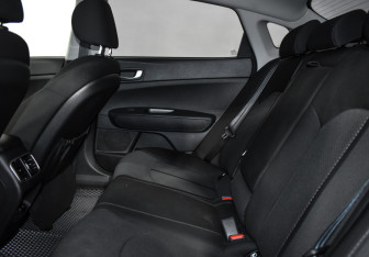 Подержанный автомобиль Kia Optima Sedan 2019 года (12 фото)