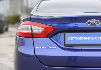 Подержанный автомобиль Ford Mondeo Sedan 2015 года (7 фото)