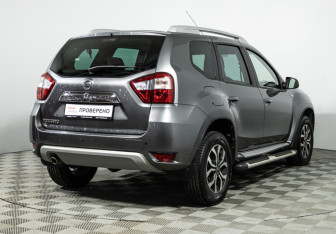 Подержанный автомобиль Nissan Terrano 2016 года (5 фото)