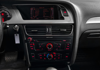 Подержанный автомобиль Audi A4 Sedan 2008 года (16 фото)