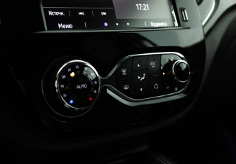 Подержанный автомобиль Renault Kaptur 2021 года (17 фото)