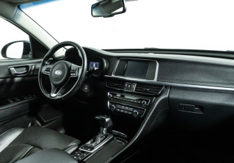 Подержанный автомобиль Kia Optima Sedan 2018 года (8 фото)