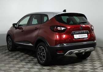 Подержанный автомобиль Renault Kaptur 2022 года (7 фото)