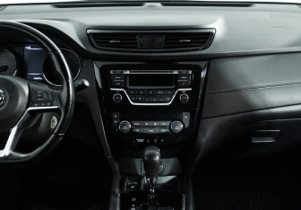 Подержанный автомобиль Nissan Qashqai 2020 года (14 фото)