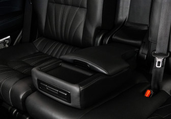Подержанный автомобиль Toyota Land Cruiser Suv 2020 года (32 фото)