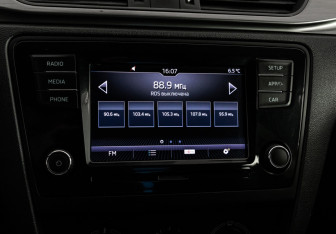 Подержанный автомобиль Skoda Rapid Liftback 2019 года (15 фото)