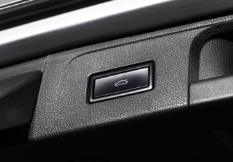 Подержанный автомобиль Volkswagen Passat Wagon 2017 года (23 фото)