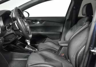 Подержанный автомобиль Kia Cerato Sedan 2020 года (11 фото)