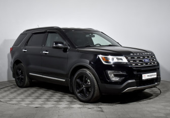 Подержанный автомобиль Ford Explorer 2016 года (3 фото)