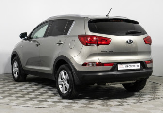 Подержанный автомобиль Kia Sportage 2014 года (7 фото)