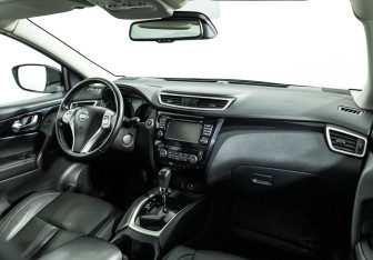 Подержанный автомобиль Nissan Qashqai 2017 года (9 фото)