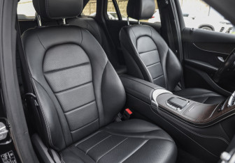 Подержанный автомобиль Mercedes-Benz GLC Coupe 2020 года (31 фото)