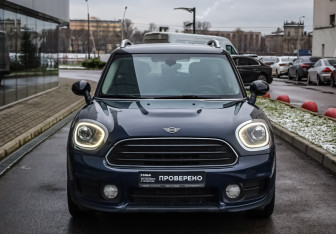 Подержанный автомобиль MINI Countryman 2018 года (3 фото)