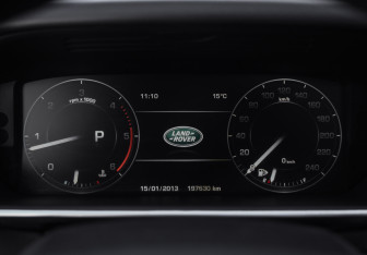 Подержанный автомобиль Land Rover Range Rover Sport 2015 года (15 фото)
