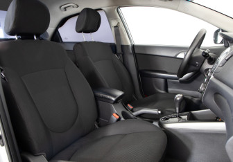 Подержанный автомобиль Kia Cerato Sedan 2009 года (11 фото)