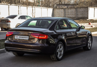 Подержанный автомобиль Audi A4 Sedan 2013 года (5 фото)