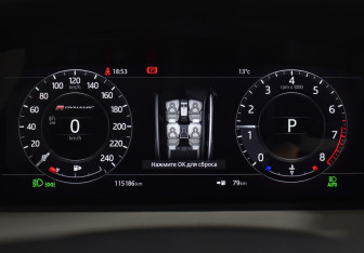 Подержанный автомобиль Land Rover Range Rover Velar 2018 года (23 фото)