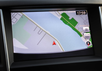 Подержанный автомобиль Infiniti Q50 2016 года (15 фото)