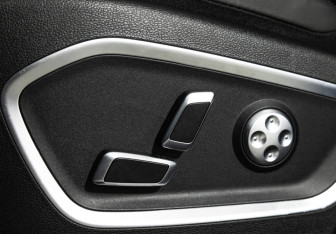 Подержанный автомобиль Geely Tugella 2023 года (17 фото)