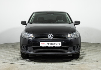 Подержанный автомобиль Volkswagen Polo Sedan 2012 года (2 фото)