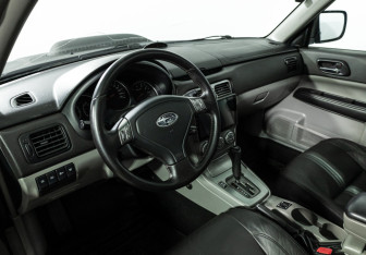 Подержанный автомобиль Subaru Forester Suv 2006 года (11 фото)