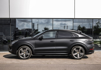 Подержанный автомобиль Porsche Cayenne 2021 года (9 фото)