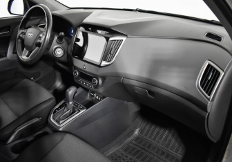 Подержанный автомобиль Hyundai Creta 2019 года (12 фото)