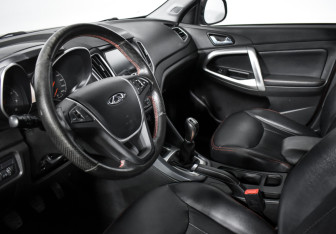 Подержанный автомобиль Chery Tiggo 5 2015 года (9 фото)