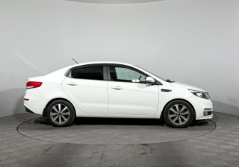 Подержанный автомобиль Kia Rio Sedan 2016 года (4 фото)