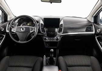 Подержанный автомобиль SsangYong Actyon 2014 года (10 фото)