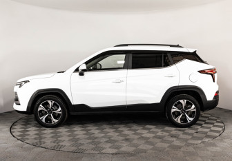 Подержанный автомобиль Москвич 3 2024 года (11 фото)