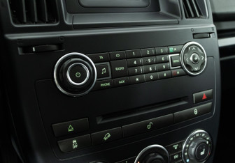 Подержанный автомобиль Land Rover Freelander 2014 года (15 фото)