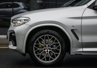 Подержанный автомобиль BMW X3 2019 года (10 фото)