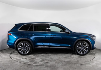 Подержанный автомобиль Geely Monjaro 2023 года (5 фото)
