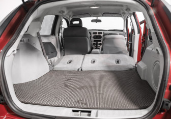 Подержанный автомобиль Dodge Caliber 2006 года (22 фото)
