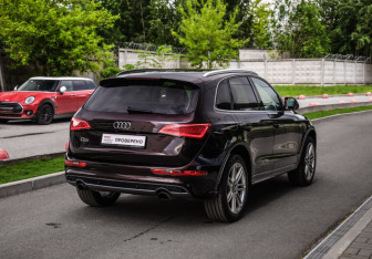 Подержанный автомобиль Audi Q5 2013 года (6 фото)