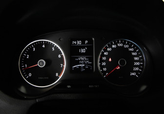 Подержанный автомобиль Volkswagen Polo Hatchback 2012 года (12 фото)