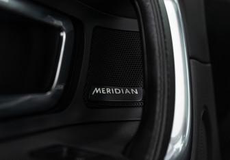 Подержанный автомобиль Land Rover Discovery Sport 2017 года (17 фото)