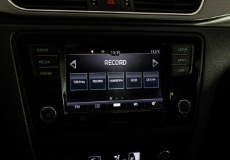 Подержанный автомобиль Skoda Rapid Liftback 2019 года (13 фото)