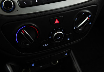 Подержанный автомобиль Hyundai Solaris Sedan 2021 года (15 фото)