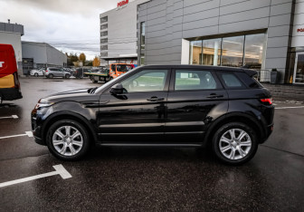 Подержанный автомобиль Land Rover Range Rover Evoque 2017 года (8 фото)